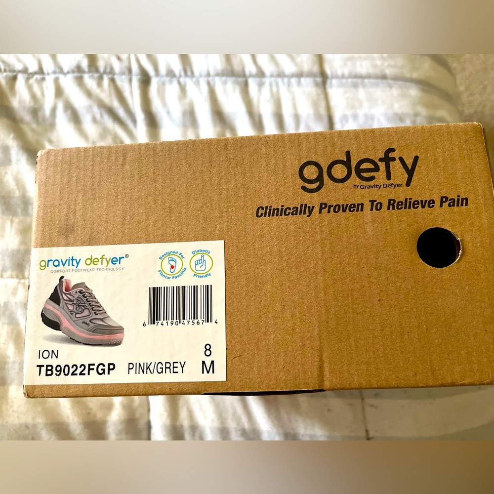 Gdefy by Gravity Defyer Women’s Shoes size 8
